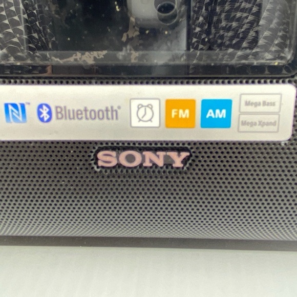 Sony Bluetooth Wireless Alarm Clock Radio Speaker System Black ICF-CS20BT - Picture 2 of 11